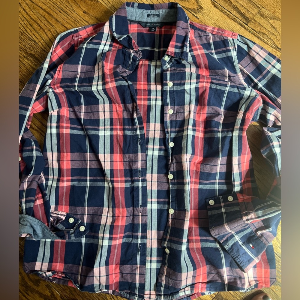 Tommy button down
